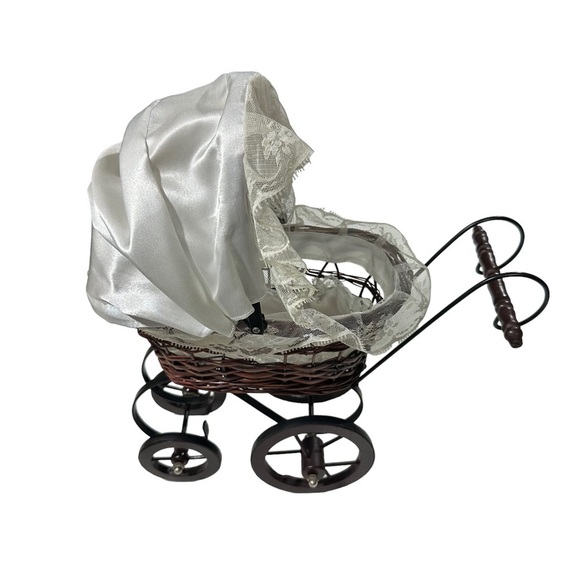 Vtg Victorian Style Baby Doll Carriage Buggy Stroller Metal /Wicker & Wood 14” H - Picture 10 of 13